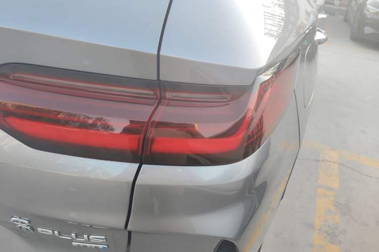 Used BYD Song PLUS New Energy 2025 DM-i Intelligent Driving 112KM Prestige Model Right Rear Taillight