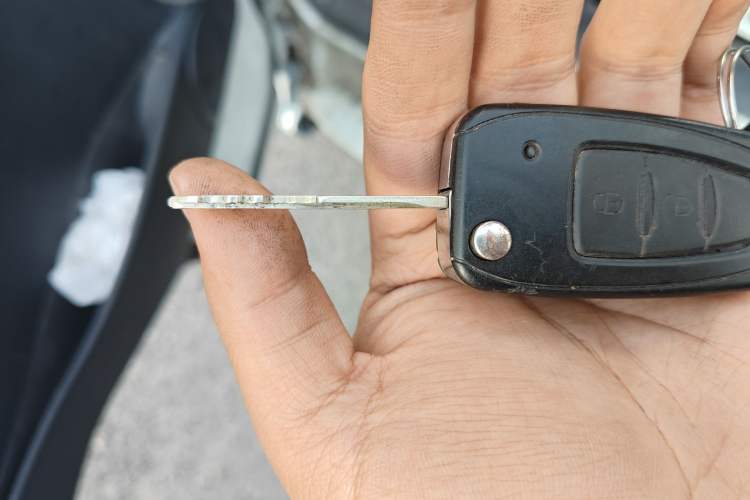 Used King Long Longyao 8 2021 41-Foot Cargo Van with Mid-Roof
