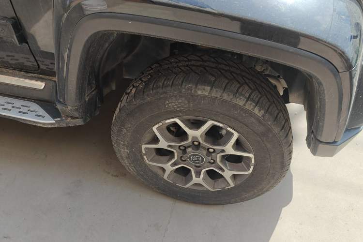 Used BAIC Off-Road BJ40 2018 PLUS 2.3T Automatic Four-Wheel Drive Flagship Version China V Emission Standard Right Front Wheel Hub