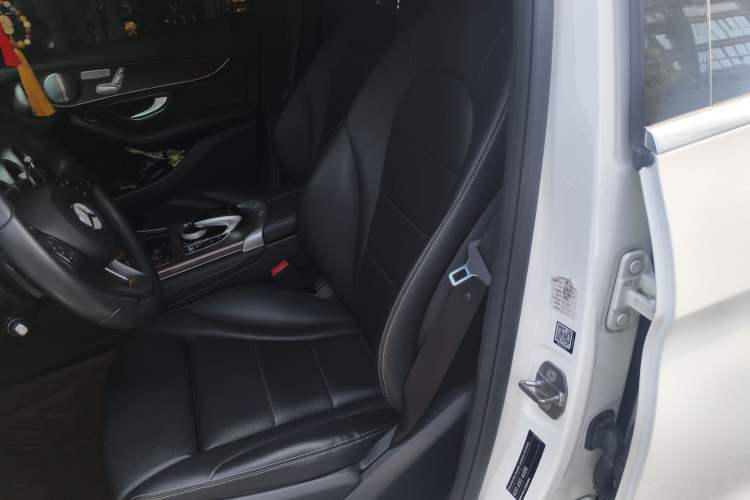 Used Mercedes-Benz GLC 2019 GLC 300 L 4MATIC Dynamic Model Left Front Seat