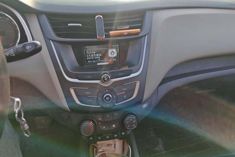 Used Chevrolet Sail 2015 Sail 3 1.5L AMT Happiness Sunroof Edition