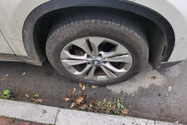 Used BMW X1 2016 sDrive18Li Premium Edition Right Front Wheel Hub