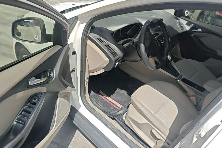 Used Ford Focus 2017 Sedan 1.6L Automatic Comfort Plus SmartDrive Edition
