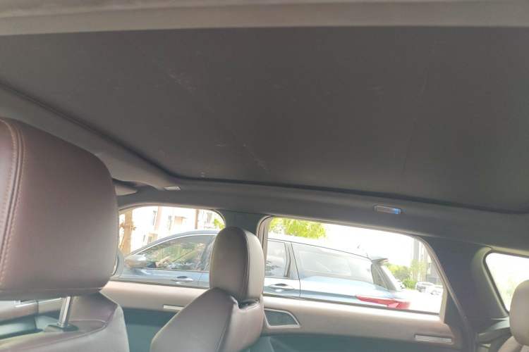 Used Land X7 2015 2.0T Panoramic Prestige Edition
