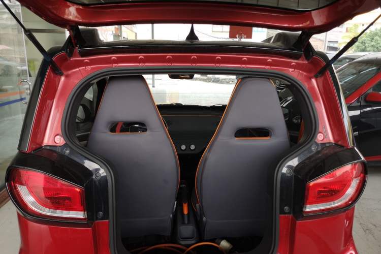 Used Baojun E100 2020 305KM Smart Drive Version Trunk