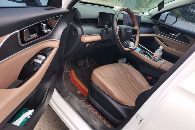 Used Chery Tiggo 8 L 2024 2.0T Two-Wheel Drive Standard Edition 5 Seats