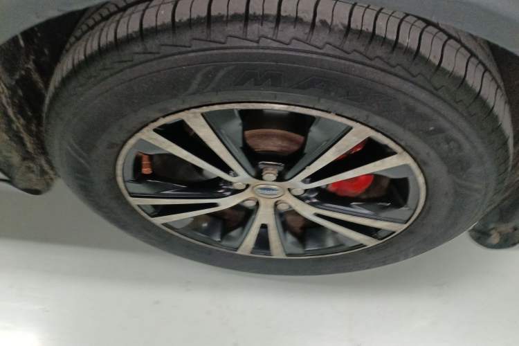 Used SWM X7 2017 1.8L Manual Luxury 5-seater