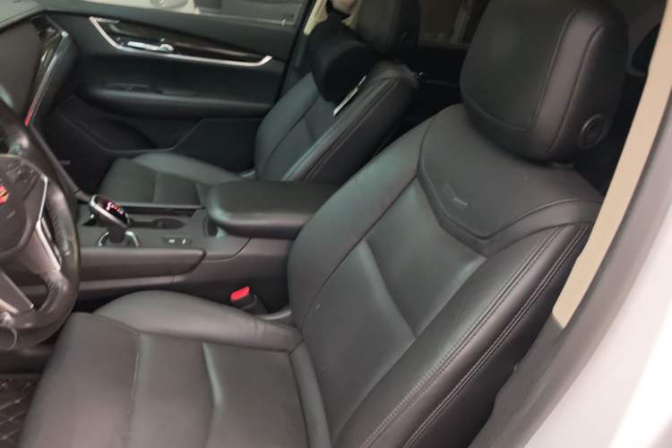 Used Cadillac XT5 2018 25T Luxury Model