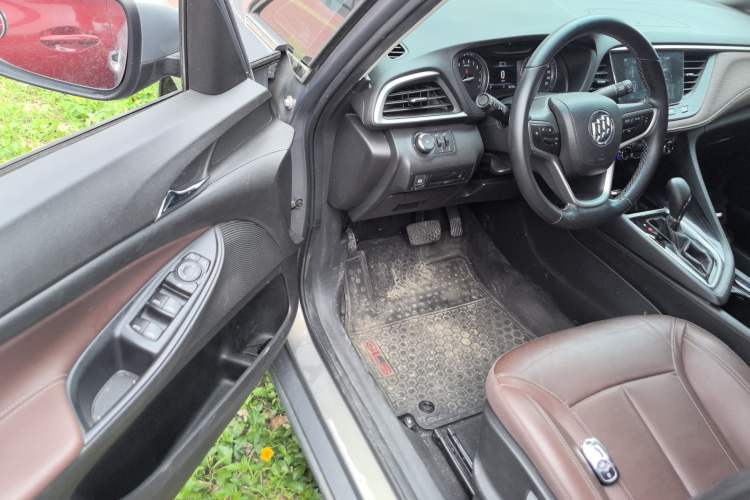 Used Buick GL6 2018 18T 6-Seater Luxury Model
