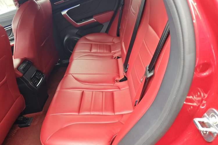 Used Wey VV5 2017 2.0T Ultra-Luxury Version
