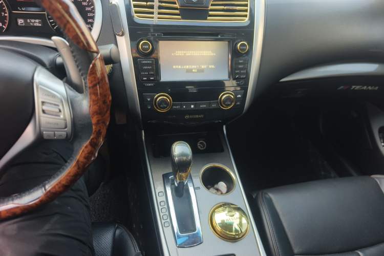 Used Nissan Teana 2014 Duke 2.5L XV-VIP Luxury Edition
