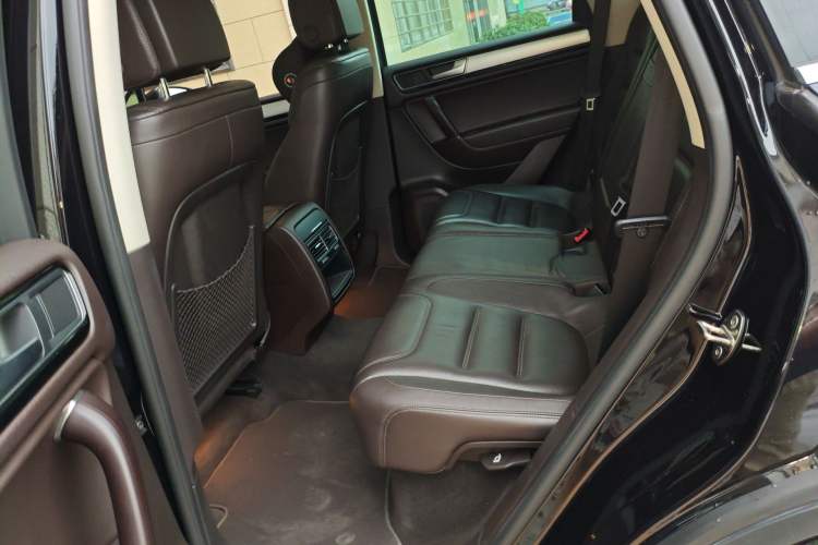 Used Volkswagen Touareg 2016 3.0 TSI Standard Version Left Rear Seat