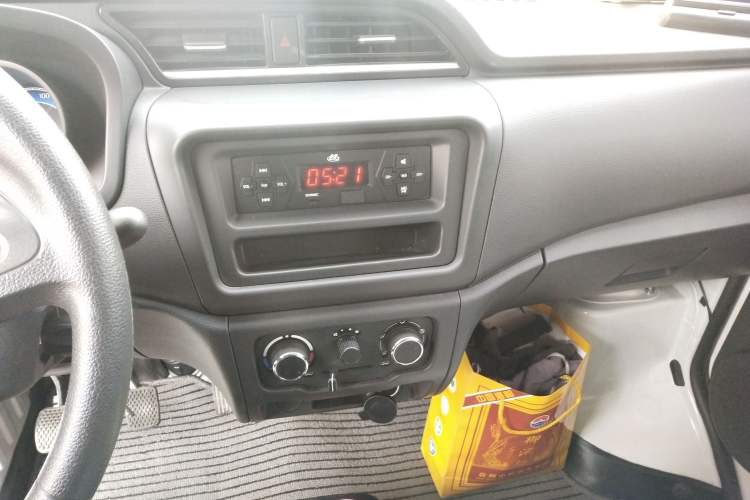 Used CHANGAN KUAYUE Wang X1 
