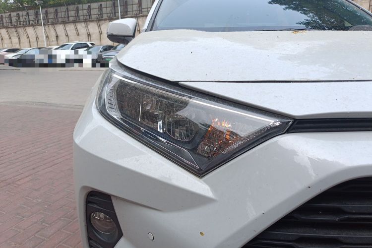 Used Toyota RAV4 2021 2.0L CVT Two-Wheel Drive Fashion PLUS Edition
