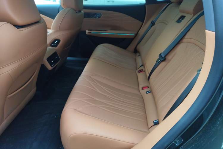 Used Geely Galaxy 8 2025 130km EM-P Starship Edition Left Rear Seat