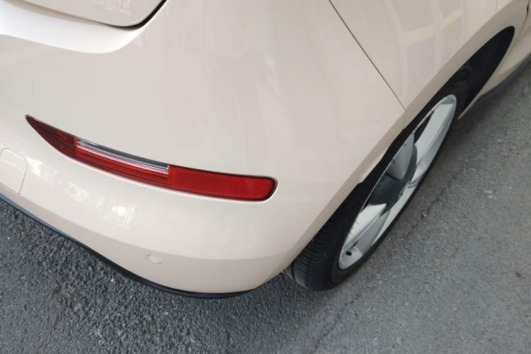 Used ORA Good Cat 2021 400km Standard Range Venus Edition Lithium Iron Phosphate Exterior 3