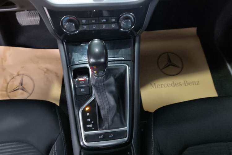 Used Roewe RX3 2020 1.6L CVT 4G Connected Ultra-Fun Elite Edition Gear Lever