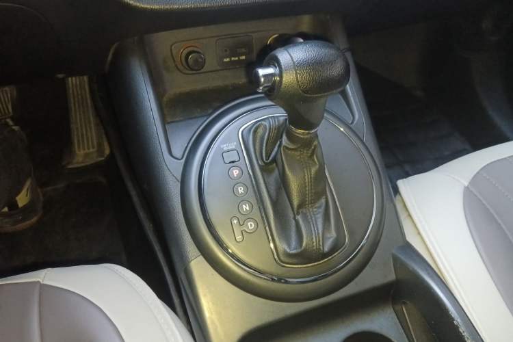 Used Kia Sportage R 2012 2.0L Automatic Two-Wheel Drive GL Trim
