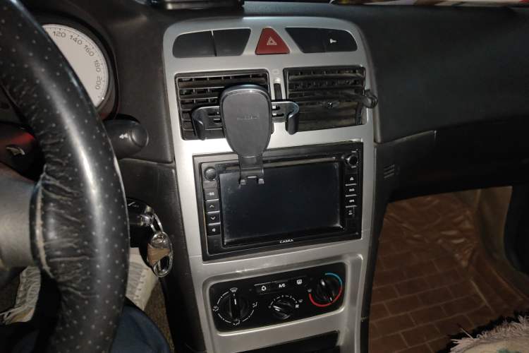 Used Peugeot 307 2010 Hatchback 1.6L Manual Comfort Edition
