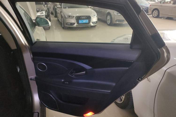 Used Geely Auto Emgrand GT 2016 1.8T Zunya Model
