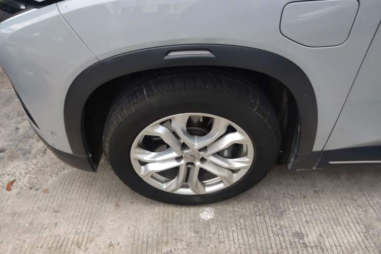 Used Nio ES8 2018 355 km Base Version 7-Seater Edition Left Front Wheel Hub