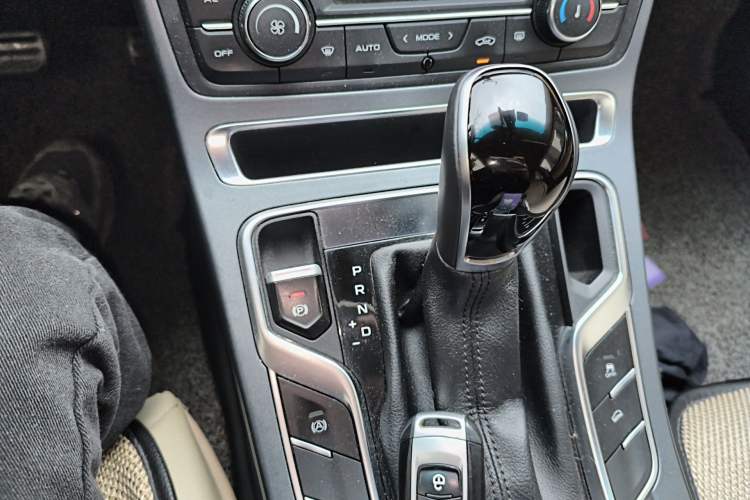 Used Geely Auto Vision S1 2018 1.4T CVT Fengchi Model