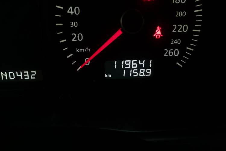 Used Volkswagen Passat 2009 1.8T Automatic Luxury Edition Odometer Close Up