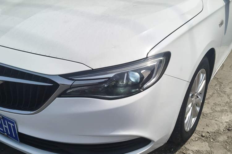 Used Buick GT 2019 15T Dual-Clutch Connected Elite Model China VI Left Front Headlight