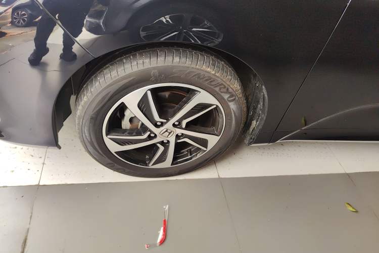 Used Honda Odyssey 2017 2.4L Smart Edition Left Front Wheel Hub