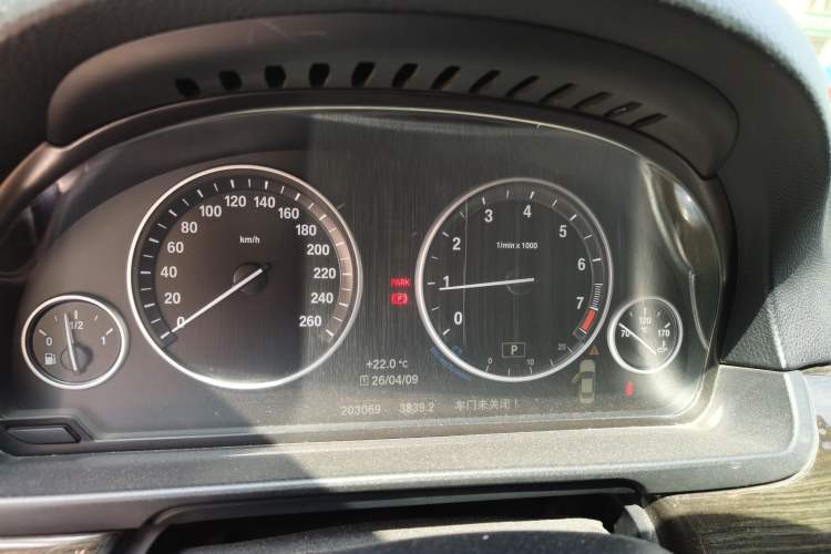 Used BMW 5 Series 2014 525Li Luxury Design Package
