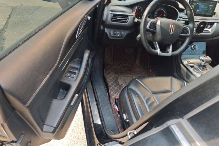 Used Hongqi H5 2022 Classic Model 1.8T Automatic Smart Connect Flagship Edition Driver Seat