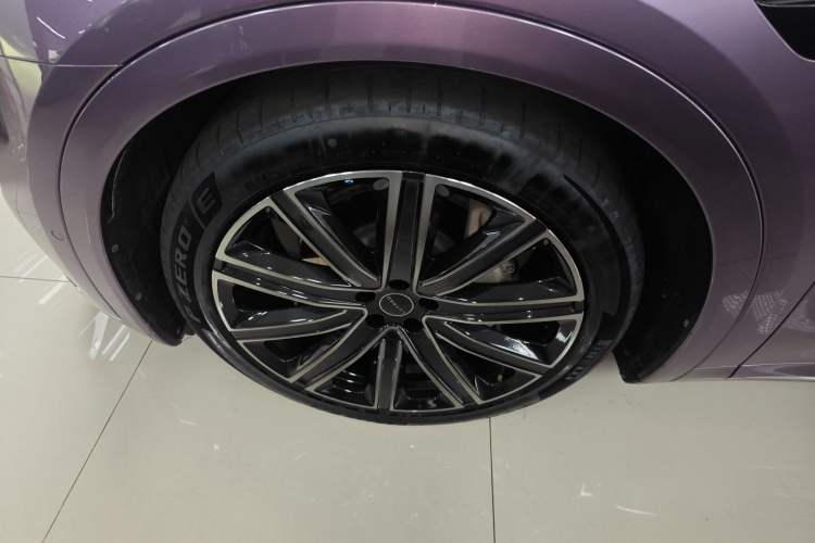 Used Hima Luxeed R7 2024 All-Electric 667 km Max
