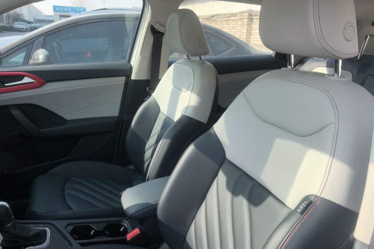 Used Volkswagen Tharu 2024 300TSI Two-Wheel-Drive Moon Luxury Edition Left Front Seat