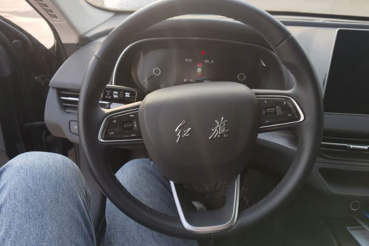 Used Hongqi E-QM5 2022 431 km Charge & Enjoy Edition
