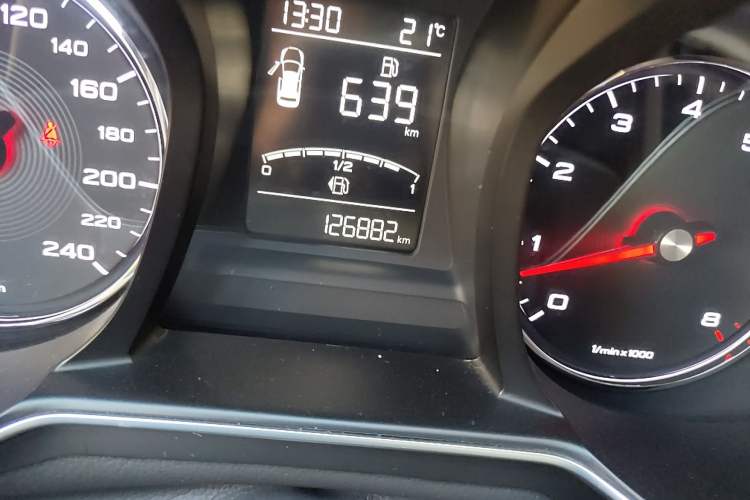 Used MG 6 2017 20T Manual Luxury Smart Connect Version China V Standard