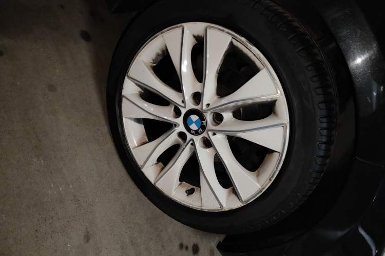 Used BMW 1 Series 2012 116i Leading Model Right Front Wheel Hub