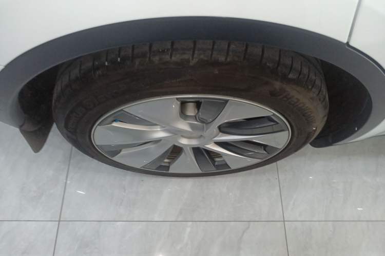 Used Tesla Model Y 2022 Long-Range All-Wheel-Drive Version
