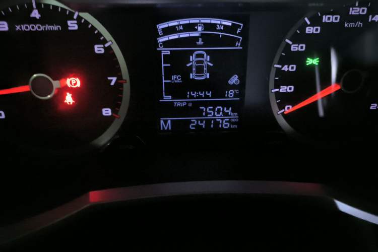 Used Geely Auto Emgrand GS 2016 Elegant Edition 1.8L Manual LingShang Model Odometer Close Up