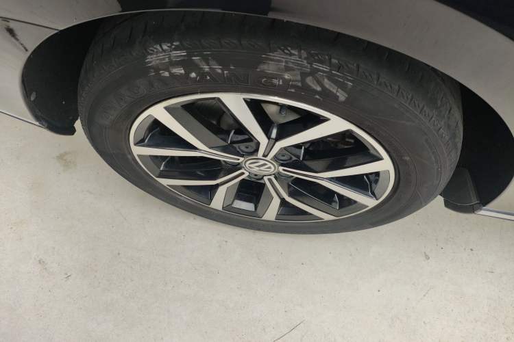 Used Volkswagen Magotan 2020 280TSI DSG Leading Edition Right Rear Wheel Hub