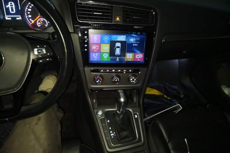 Used Volkswagen Golf 2015 1.4TSI Automatic Luxury Model
