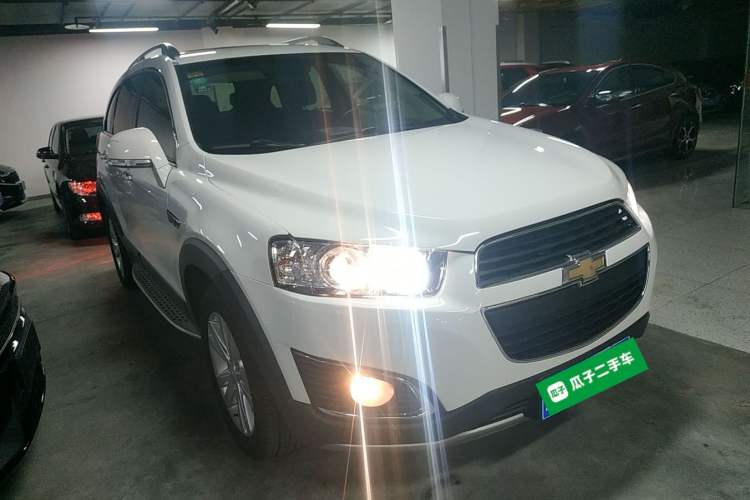 Used Chevrolet Captiva 2015 2.4L 4x4 Flagship Edition 7-Seater