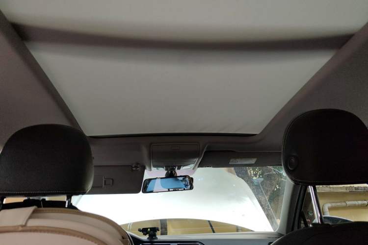 Used Volkswagen Tiguan L 2017 330TSI Automatic Two-Wheel Drive Flagship Edition Headliner