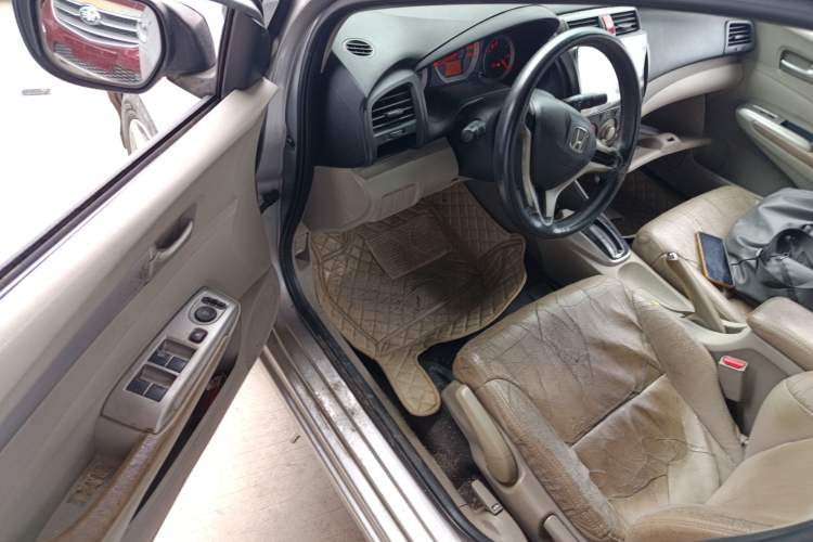 Used Honda City Classic 2011 1.5L Automatic Elite Edition Driver Seat