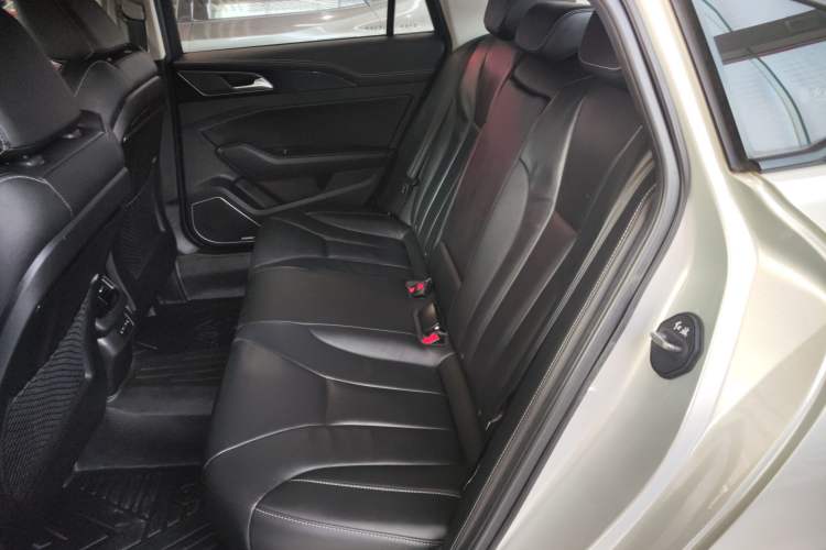 Used Hongqi H5 2019 30TD Smart Connect Dynamic Edition
