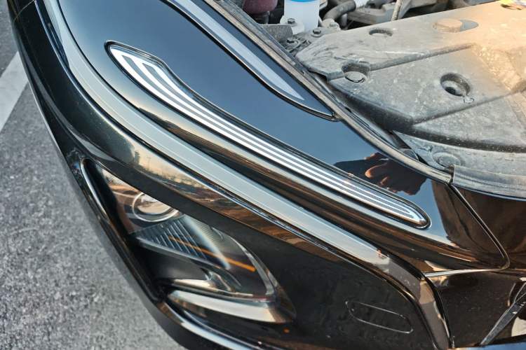 Used Hongqi E-QM5 2024 560km PLUS Right Front Headlight