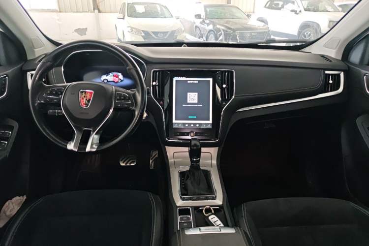 Used Roewe RX5 New Energy 2017 eRX5 50T Hybrid Connected Prestige Flagship Edition
