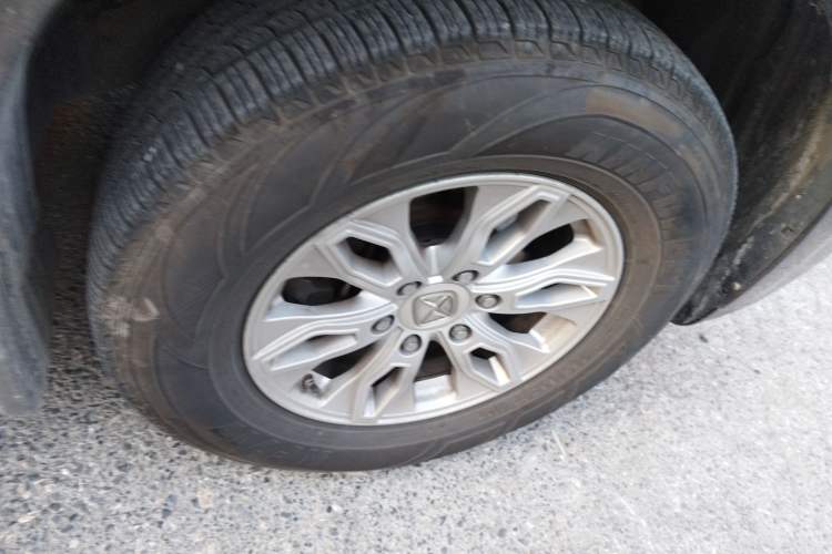 Used JMC Yusheng S350 2016 2.0T Automatic All-Wheel Drive Gasoline Ultra-Luxury 5-Seater
