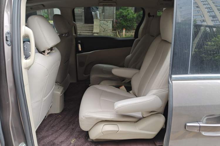 Used Buick GL8 2014 2.4L CT Luxury Business Comfort Edition Left Rear Seat