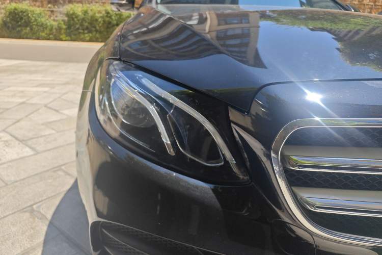 Used Mercedes-Benz E-Class 2017 E 300 L Sport Luxury Edition Right Front Headlight