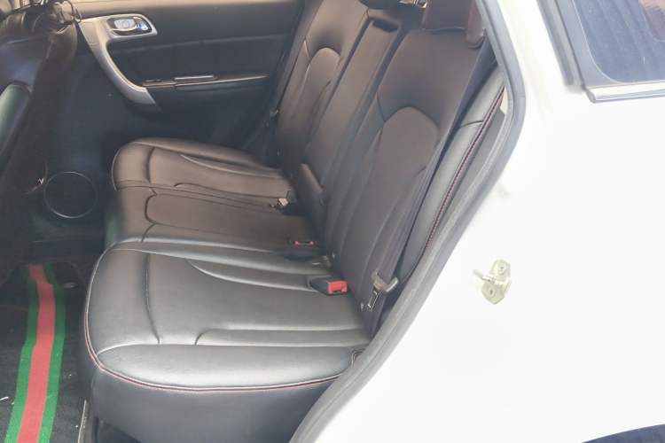 Used Haval H6 2016 Upgraded Model 1.5T Automatic Two-Wheel Drive Elite Version Left Rear Seat